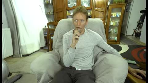 Snapshot of 00jeff31 chatting on 9, 2, 2025 jeff online show from 9, 2, 2025