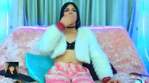 Klhoe Carter 3 online show from 18, 7, 2026