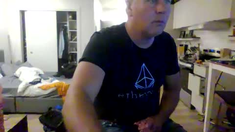 Snapshot of 1029mn chatting on 5, 10, 2025 Takin Profits online show from 5, 10, 2025