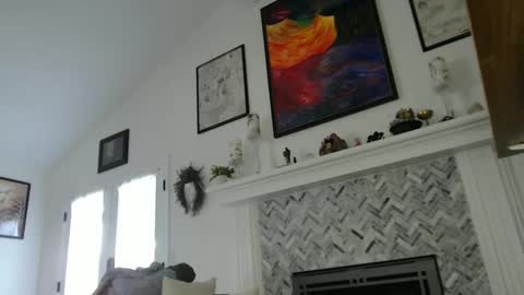 Aurora Willows online show from 22, 10, 2025