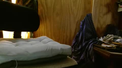 Absentee online show from 18, 10, 2025