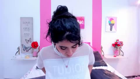 Scarlette  online show from 5, 2, 2025