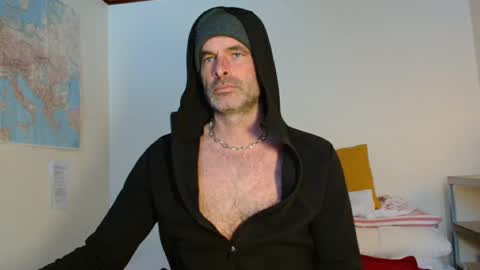 djulia online show from 28, 1, 2025