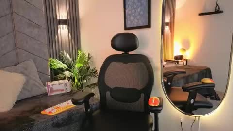 anya online show from 15, 12, 2025