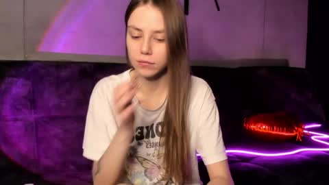 Lily 3 online show from 16, 2, 2025