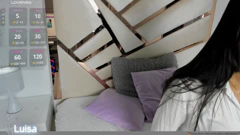 Snapshot of 1naughty_milf chatting on 8, 1, 2025 Luisa online show from 8, 1, 2025