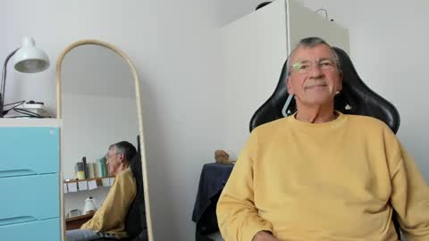 Snapshot of 200gentleman chatting on 7, 6, 2026 Henk online show from 7, 6, 2026