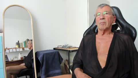Snapshot of 200gentleman chatting on 9, 6, 2026 Henk online show from 9, 6, 2026