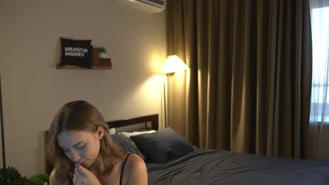 Elley  online show from 18, 2, 2026