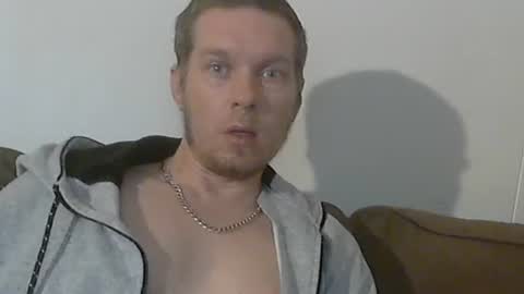 2small4you83 online show from 8, 12, 2024