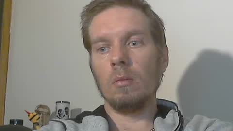 2small4you83 online show from 12, 1, 2025