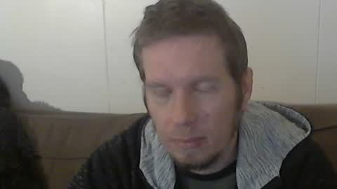 2small4you83 online show from 18, 1, 2025