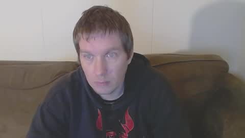 2small4you83 online show from 18, 2, 2025