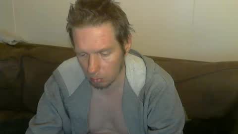 2small4you83 online show from 25, 4, 2026