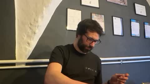 Snapshot of 3hle chatting on 16, 2, 2025 Dani online show from 16, 2, 2025