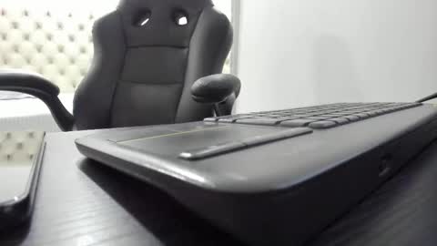 3X NAXAA online show from 9, 11, 2025