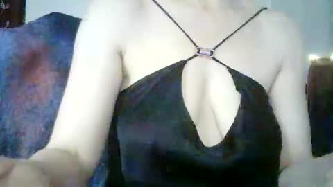 Snapshot of 77lilu chatting on 2, 2, 2026 Lilu online show from 2, 2, 2026