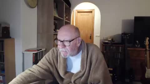  Papi  online show from 9, 3, 2025