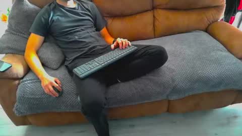 87johnny online show from 18, 5, 2026