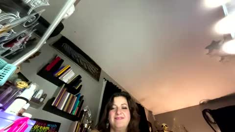 That girl online show from 5, 11, 2025