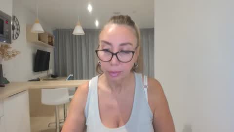 Snapshot of 8ciara chatting on 25, 11, 2025 8ciara online show from 25, 11, 2025