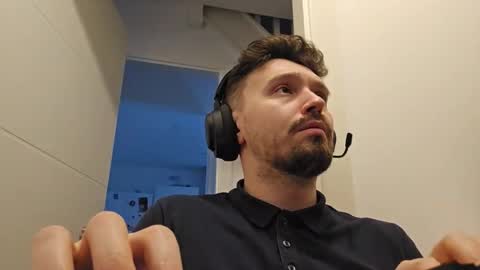 8inchdude93 online show from 29, 3, 2026