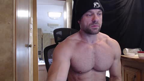 Snapshot of 9fat_inches chatting on 20, 12, 2024 9 fat inches online show from 20, 12, 2024