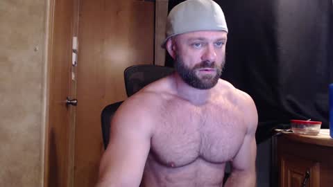 Snapshot of 9fat_inches chatting on 19, 1, 2025 9 fat inches online show from 19, 1, 2025