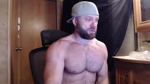 Snapshot of 9fat_inches chatting on 1, 2, 2025 9 fat inches online show from 1, 2, 2025