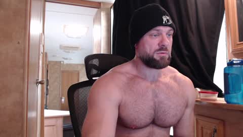 Snapshot of 9fat_inches chatting on 5, 2, 2025 9 fat inches online show from 5, 2, 2025