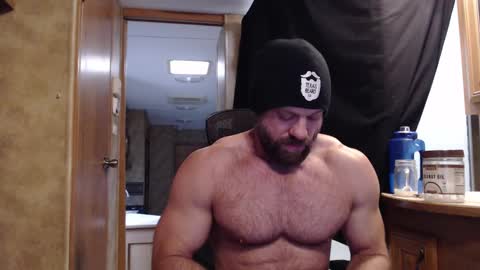 Snapshot of 9fat_inches chatting on 8, 3, 2025 9 fat inches online show from 8, 3, 2025