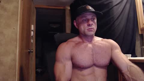 Snapshot of 9fat_inches chatting on 17, 9, 2025 9 fat inches online show from 17, 9, 2025