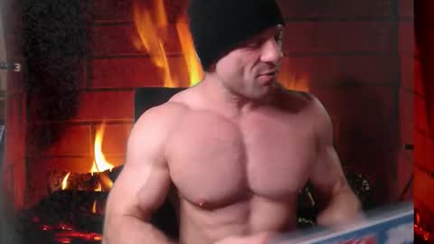 Snapshot of 9fat_inches chatting on 16, 3, 2026 9 fat inches online show from 16, 3, 2026