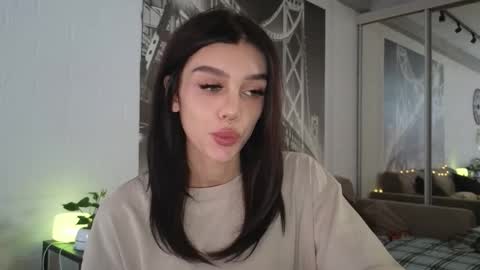 KARINA online show from 15, 9, 2025