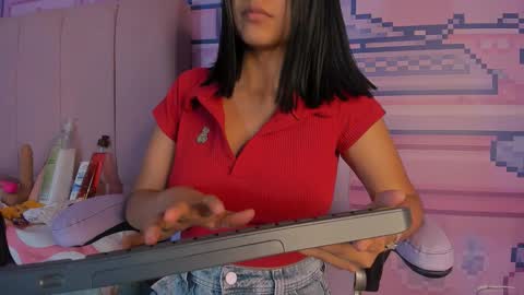 Snapshot of _18alice chatting on 15, 10, 2025 Alice  online show from 15, 10, 2025