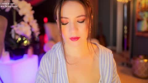 Snapshot of _1s___ chatting on 5, 11, 2025 Sophia online show from 5, 11, 2025