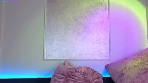 Willow online show from 24, 2, 2025