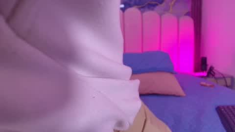  abby rouss online show from 28, 2, 2026