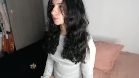 Snapshot of _abrill_20 chatting on 2, 11, 2025 _abrill_20 online show from 2, 11, 2025