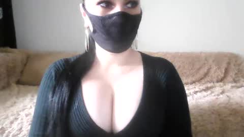 Adela online show from 10, 5, 2026