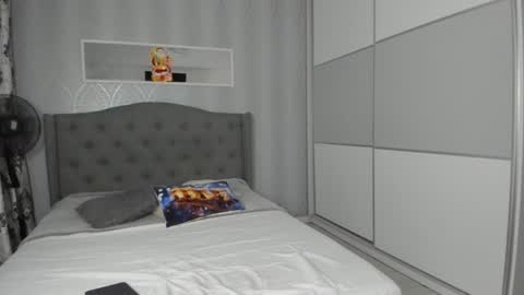 Adelle online show from 7, 12, 2024