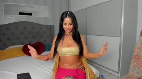 Adelle online show from 15, 11, 2025