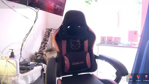 _alaia_sweet online show from 10, 3, 2025