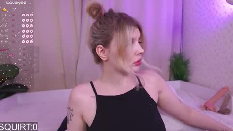 Snapshot of _aleksa chatting on 10, 9, 2025 Alexa online show from 10, 9, 2025