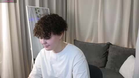 _alexa_hill_ online show from 29, 4, 2026