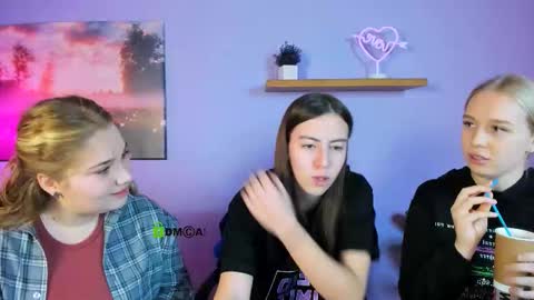 Snapshot of _alice_smith__ chatting on 20, 10, 2025 _alice_smith__ online show from 20, 10, 2025