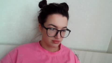 Alisa  online show from 10, 3, 2025