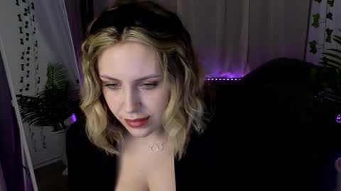 _amymoore_ online show from 15, 2, 2026