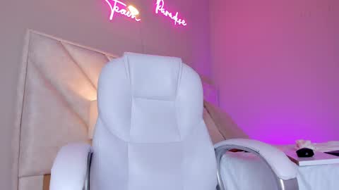 ngela  online show from 20, 2, 2025