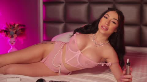 Snapshot of _anna_bloom chatting on 4, 2, 2025 Anna online show from 4, 2, 2025